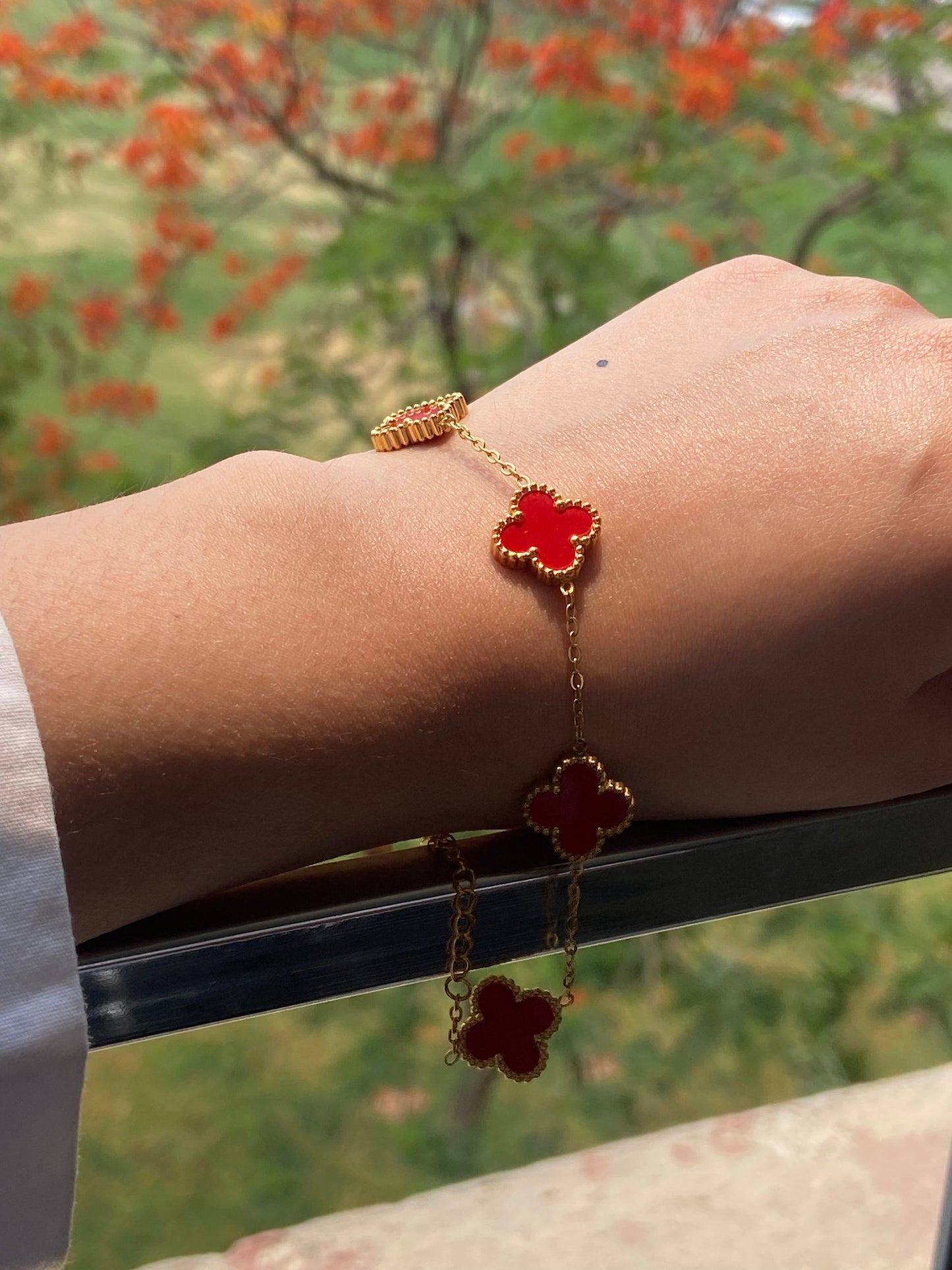 Noir Clover Bracelet For Her | Anti-Tarnish | Hypoallergenic | Waterproof