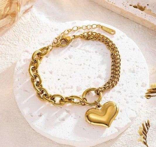 Chunky Heart Bracelet For Her | Anti-Tarnish | Hypoallergenic | Waterproof
